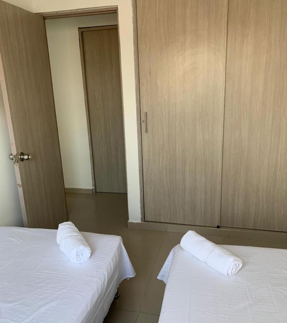Comodo Apto 3 Hab Cerca A La Playa Apartamento *